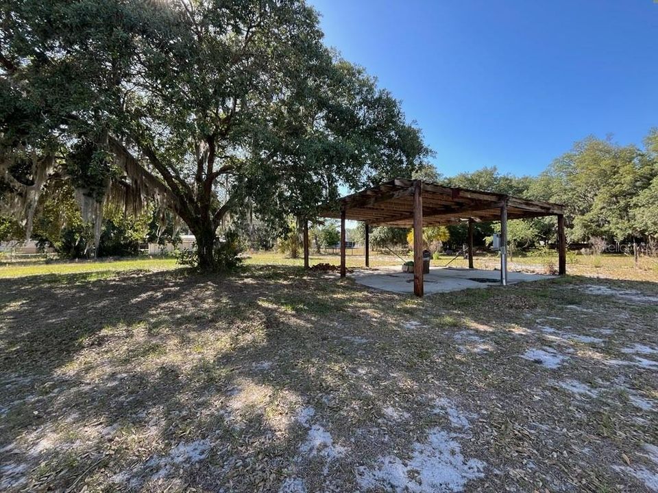 Activo con contrato: $470,000 (3 camas, 2 baños, 1937 Pies cuadrados)
