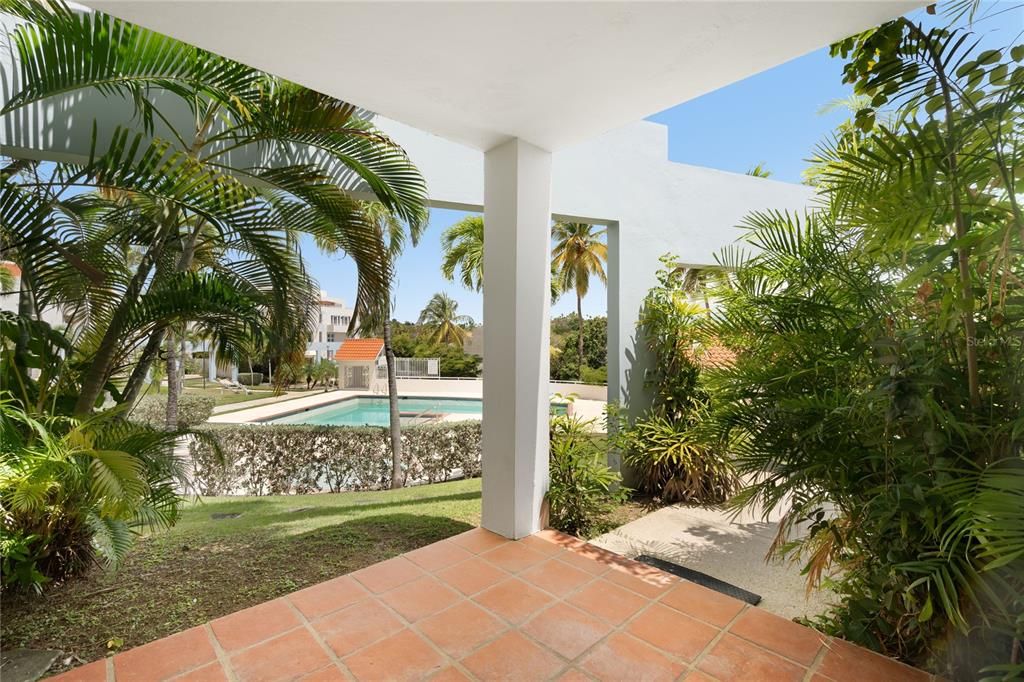 En Venta: $410,000 (3 camas, 2 baños, 1926 Pies cuadrados)