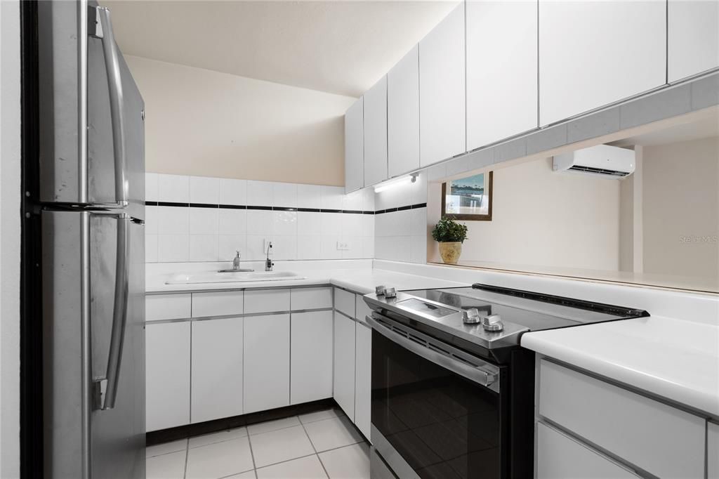 En Venta: $410,000 (3 camas, 2 baños, 1926 Pies cuadrados)