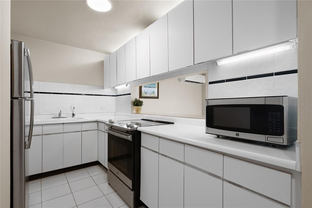 En Venta: $410,000 (3 camas, 2 baños, 1926 Pies cuadrados)