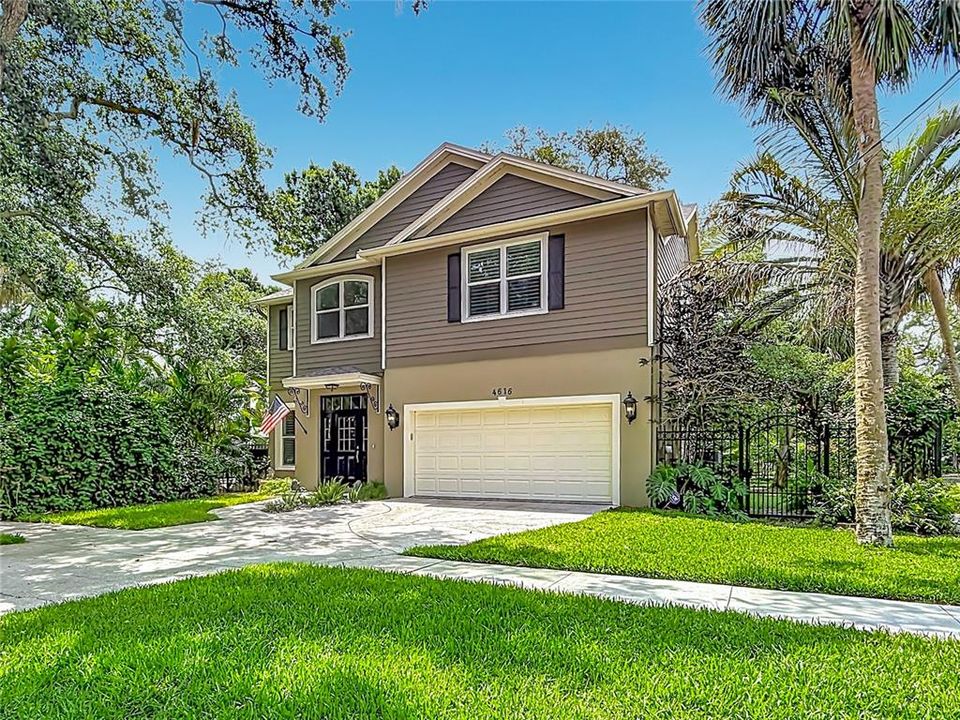 Active With Contract: $899,000 (4 beds, 2 baths, 2125 Square Feet)