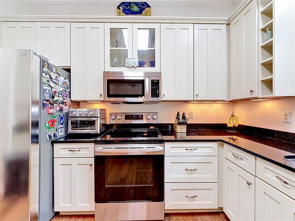 Active With Contract: $899,000 (4 beds, 2 baths, 2125 Square Feet)
