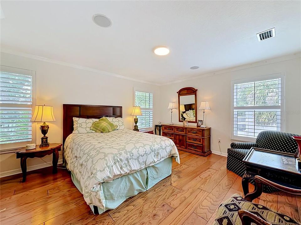Active With Contract: $899,000 (4 beds, 2 baths, 2125 Square Feet)