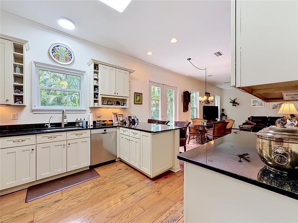 Active With Contract: $899,000 (4 beds, 2 baths, 2125 Square Feet)
