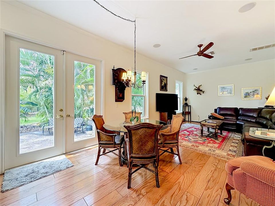 Active With Contract: $899,000 (4 beds, 2 baths, 2125 Square Feet)