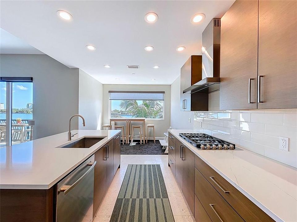 For Sale: $3,299,000 (4 beds, 4 baths, 3495 Square Feet)
