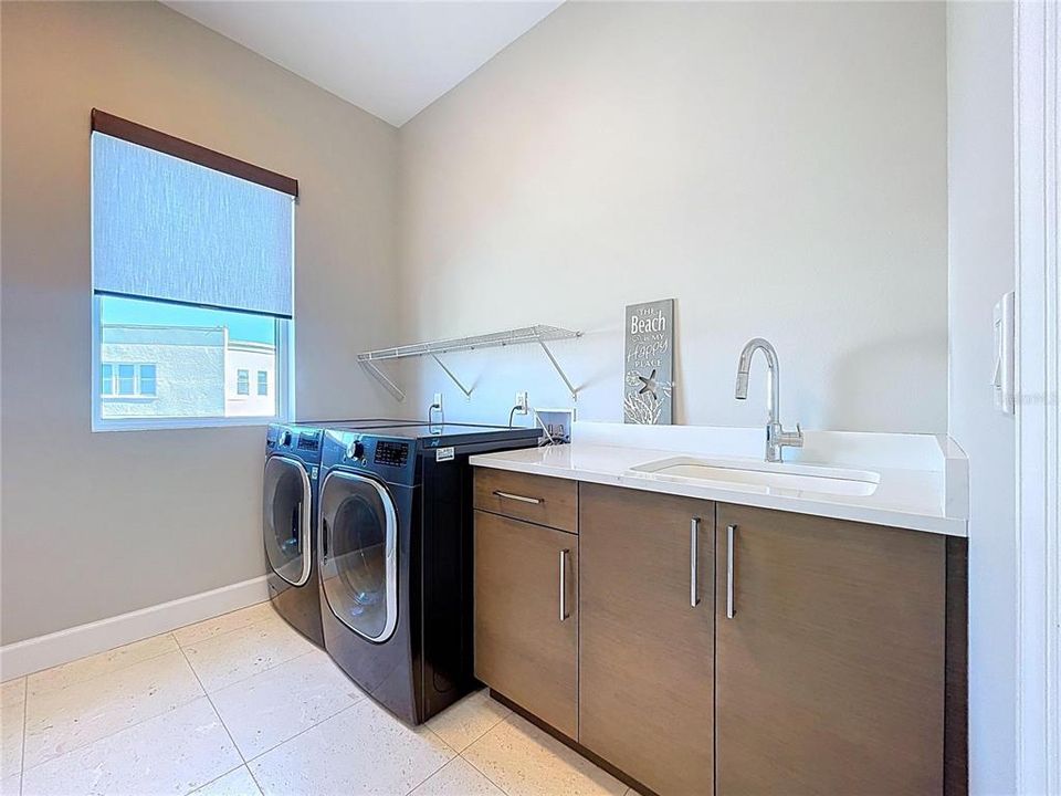 For Sale: $3,299,000 (4 beds, 4 baths, 3495 Square Feet)