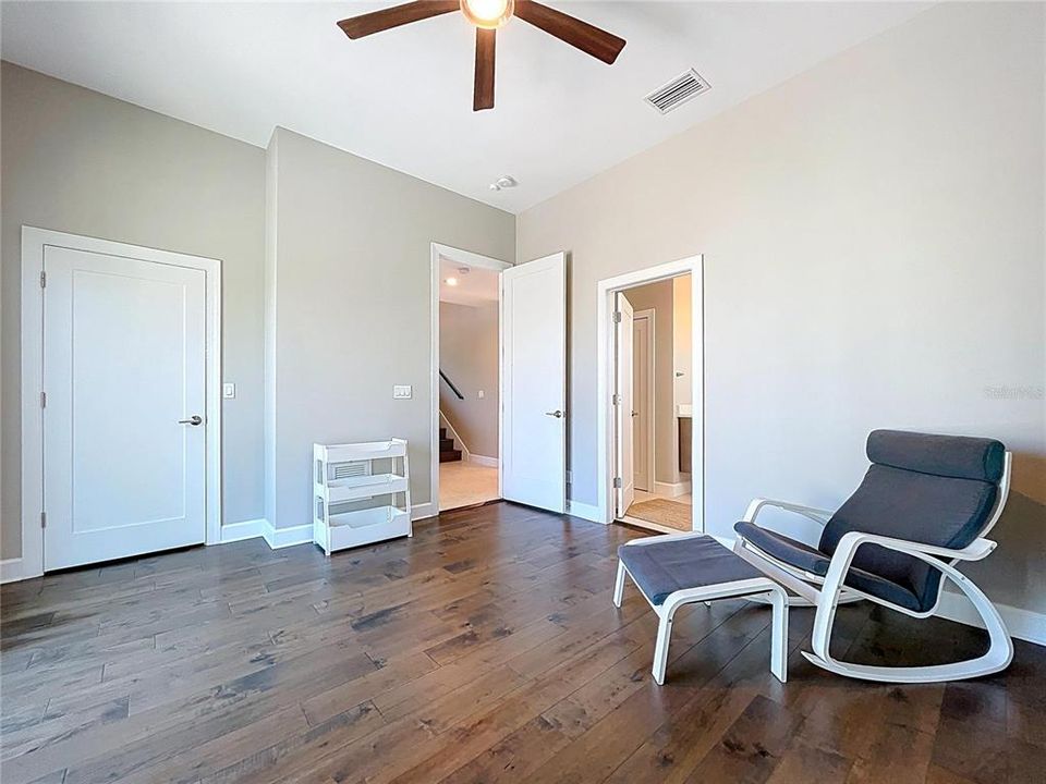 For Sale: $3,299,000 (4 beds, 4 baths, 3495 Square Feet)