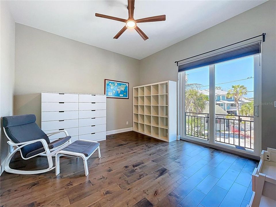 For Sale: $3,299,000 (4 beds, 4 baths, 3495 Square Feet)