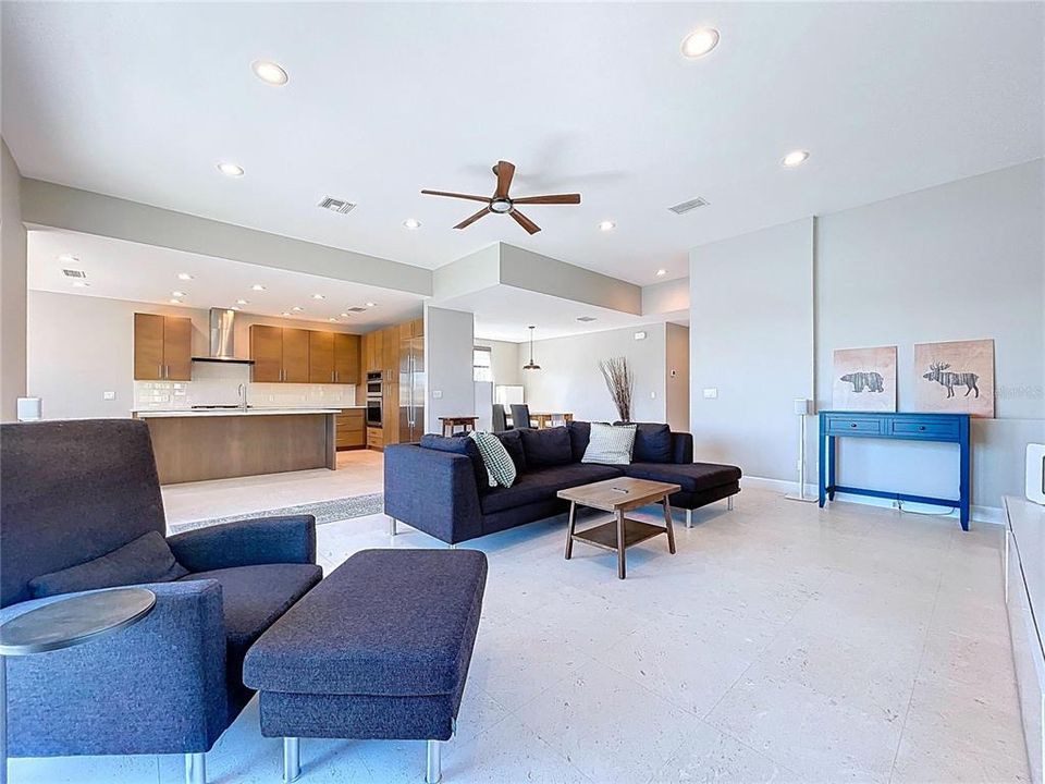 For Sale: $3,299,000 (4 beds, 4 baths, 3495 Square Feet)