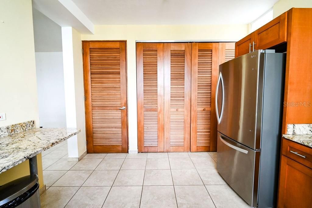 На продажу: $499,000 (4 спален, 3 ванн, 2683.9 Квадратных фут)
