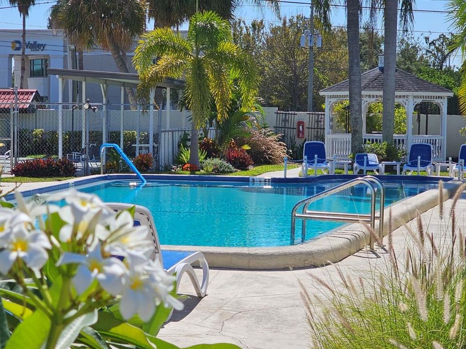 Recently Sold: $163,000 (2 beds, 2 baths, 840 Square Feet)
