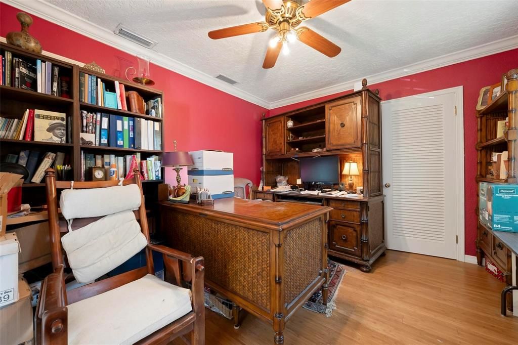 Activo con contrato: $1,390,000 (4 camas, 4 baños, 2966 Pies cuadrados)