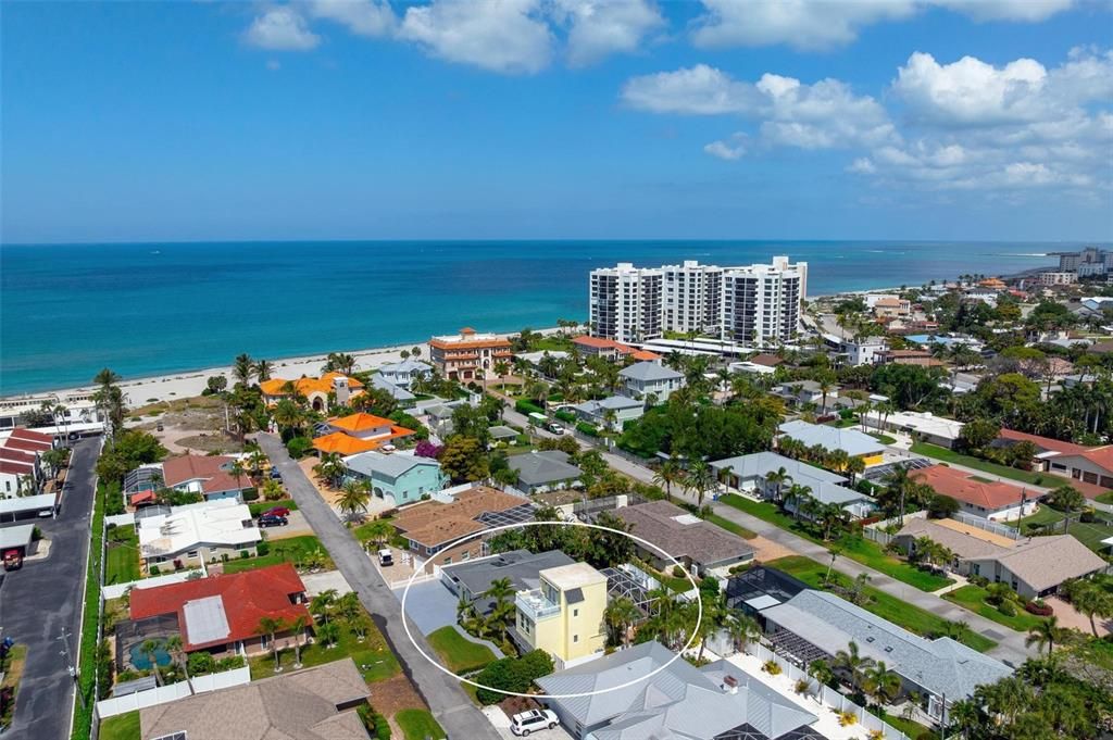 Activo con contrato: $1,390,000 (4 camas, 4 baños, 2966 Pies cuadrados)