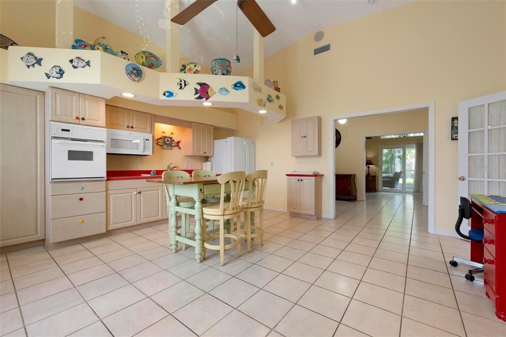 Activo con contrato: $1,390,000 (4 camas, 4 baños, 2966 Pies cuadrados)