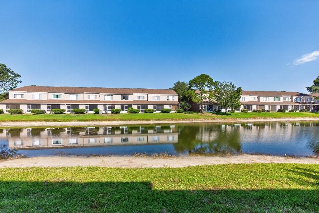 En Venta: $228,500 (2 camas, 2 baños, 1184 Pies cuadrados)