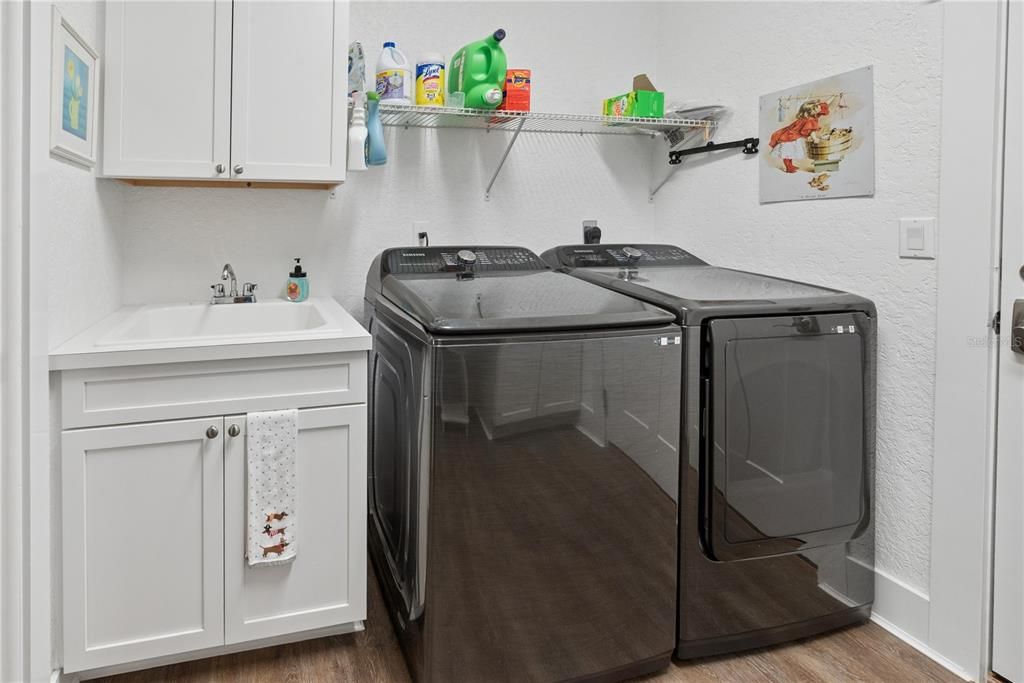 For Sale: $665,000 (3 beds, 2 baths, 1538 Square Feet)