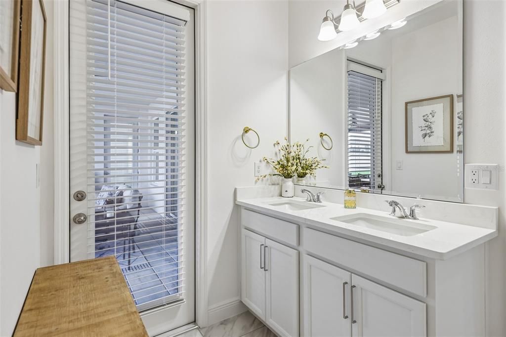 For Sale: $765,000 (4 beds, 3 baths, 2900 Square Feet)