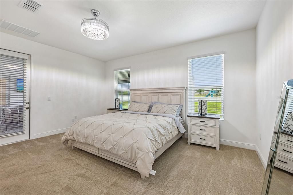 For Sale: $765,000 (4 beds, 3 baths, 2900 Square Feet)