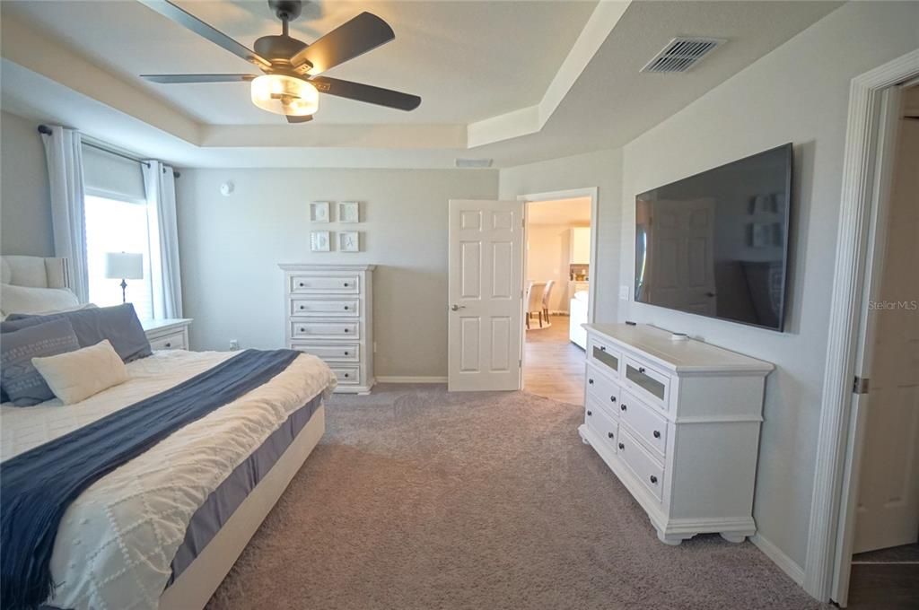 Active With Contract: $2,400 (3 beds, 2 baths, 1990 Square Feet)