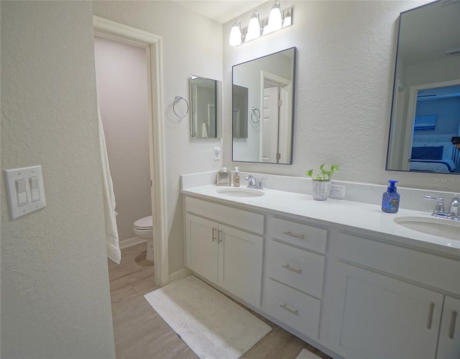 Active With Contract: $2,400 (3 beds, 2 baths, 1990 Square Feet)