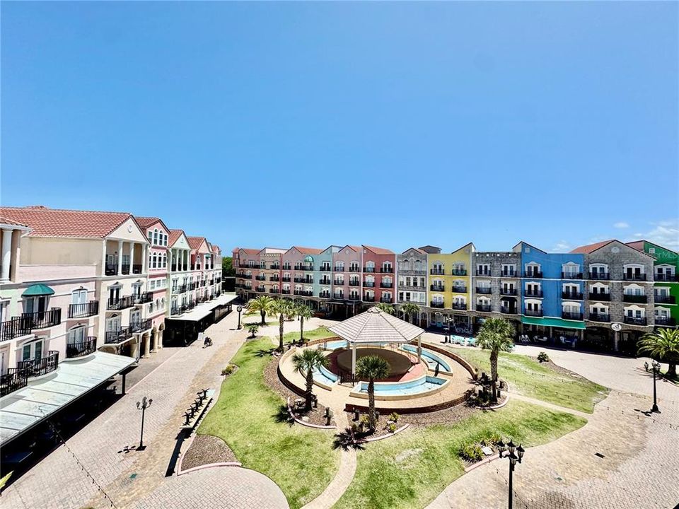 For Sale: $179,900 (2 beds, 2 baths, 1250 Square Feet)