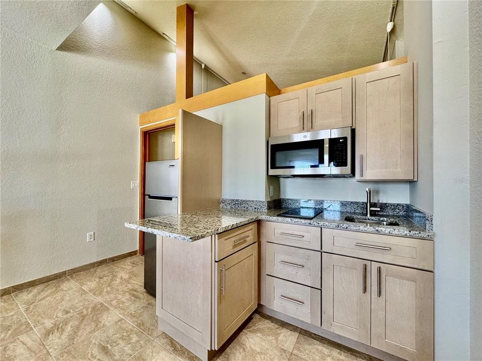 For Sale: $179,900 (2 beds, 2 baths, 1250 Square Feet)