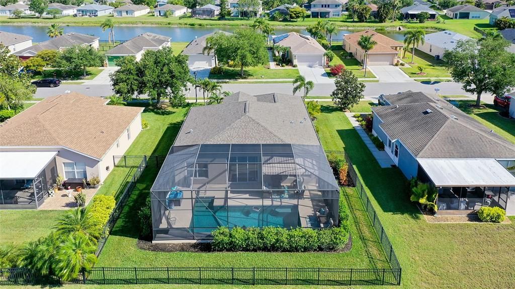 Под контрактом: $445,000 (4 спален, 2 ванн, 1604 Квадратных фут)