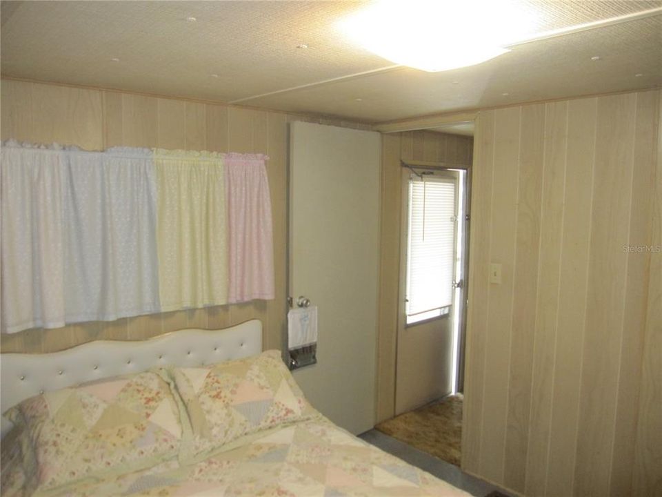 For Sale: $59,000 (2 beds, 1 baths, 552 Square Feet)