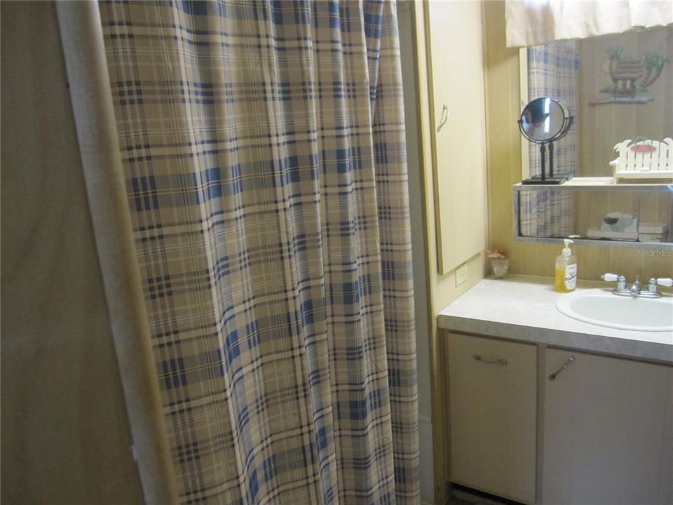 For Sale: $59,000 (2 beds, 1 baths, 552 Square Feet)