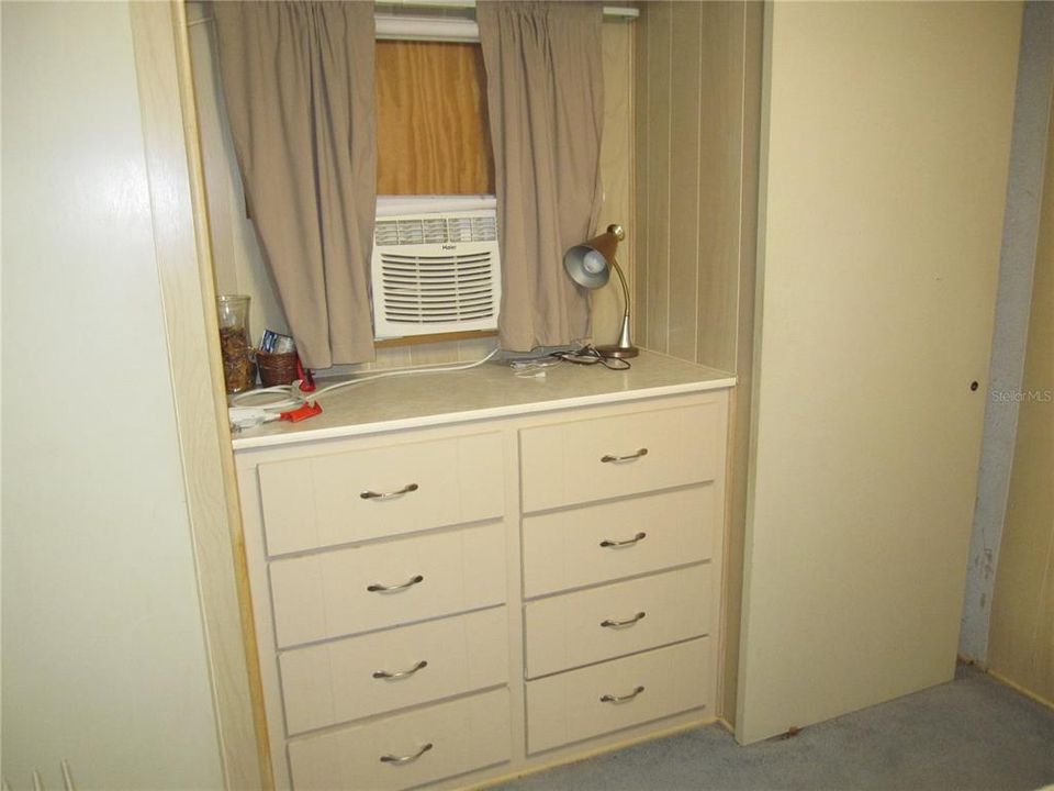 For Sale: $59,000 (2 beds, 1 baths, 552 Square Feet)