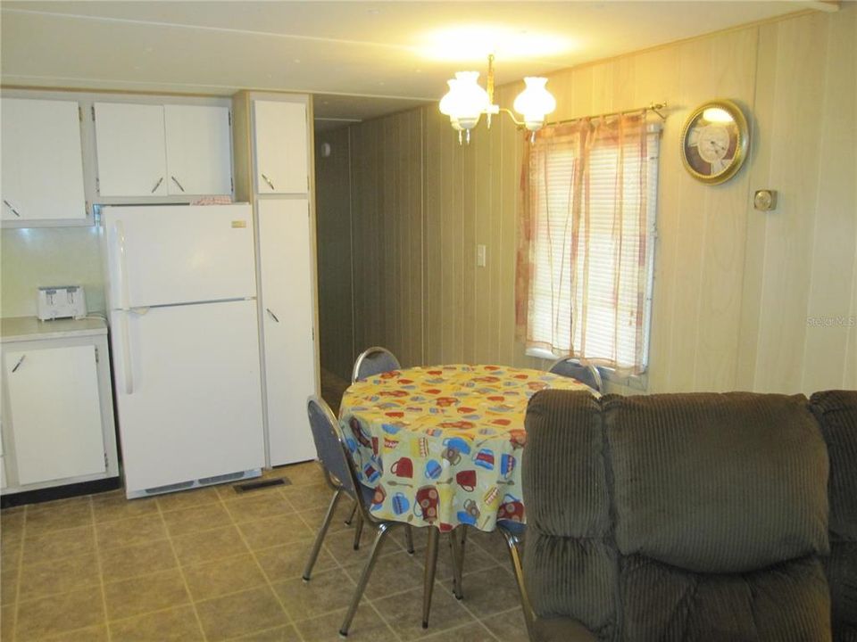 For Sale: $59,000 (2 beds, 1 baths, 552 Square Feet)