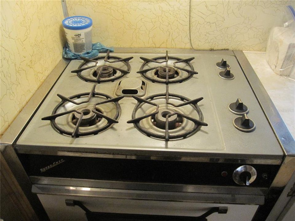 For Sale: $59,000 (2 beds, 1 baths, 552 Square Feet)