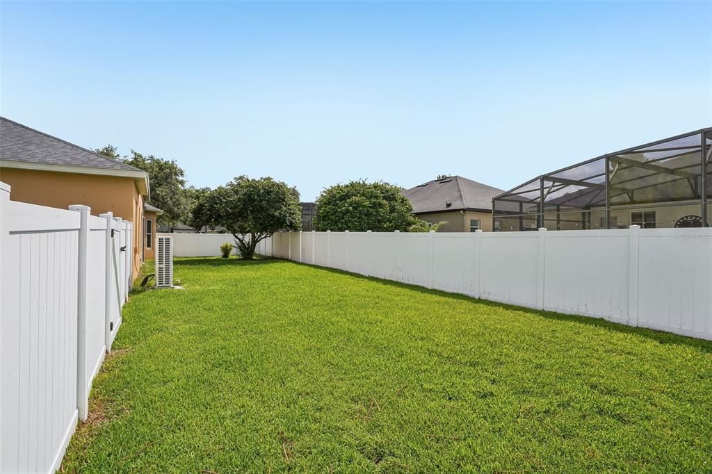 En Venta: $649,900 (4 camas, 3 baños, 2663 Pies cuadrados)