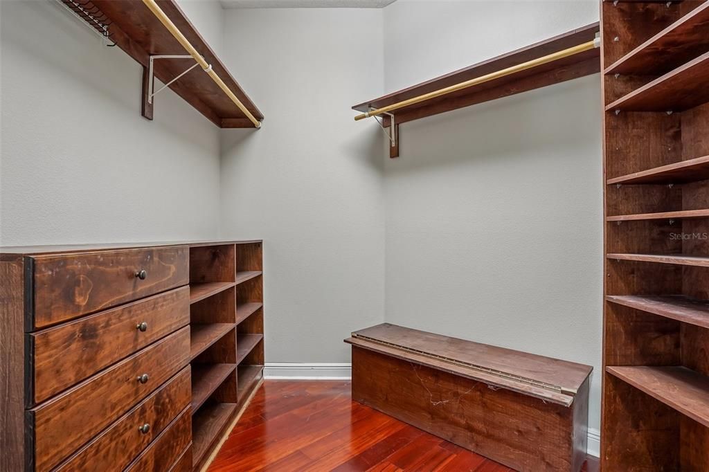 En Venta: $649,900 (4 camas, 3 baños, 2663 Pies cuadrados)