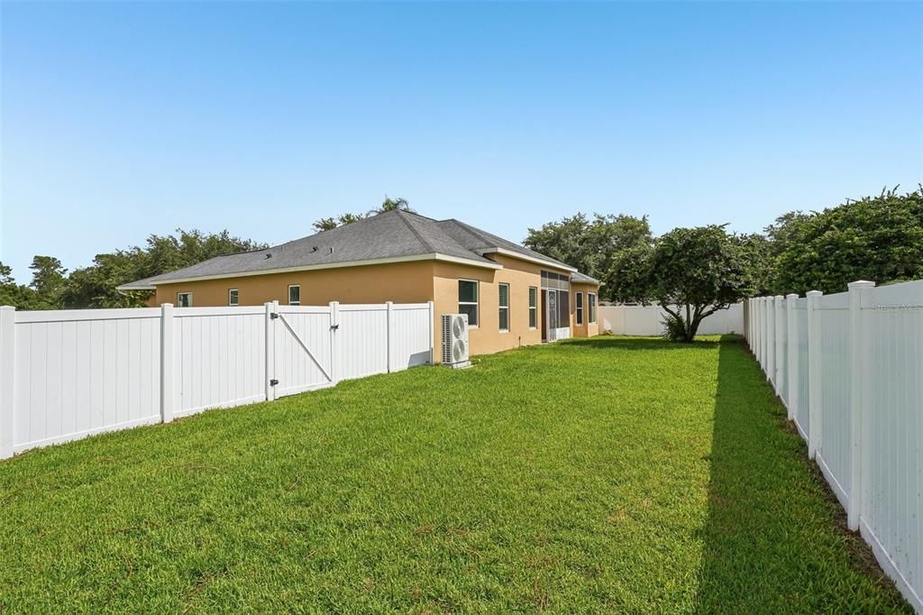 En Venta: $649,900 (4 camas, 3 baños, 2663 Pies cuadrados)
