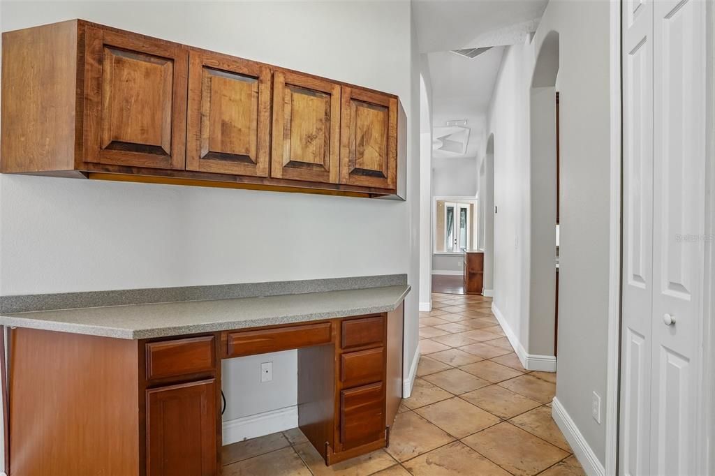 En Venta: $649,900 (4 camas, 3 baños, 2663 Pies cuadrados)