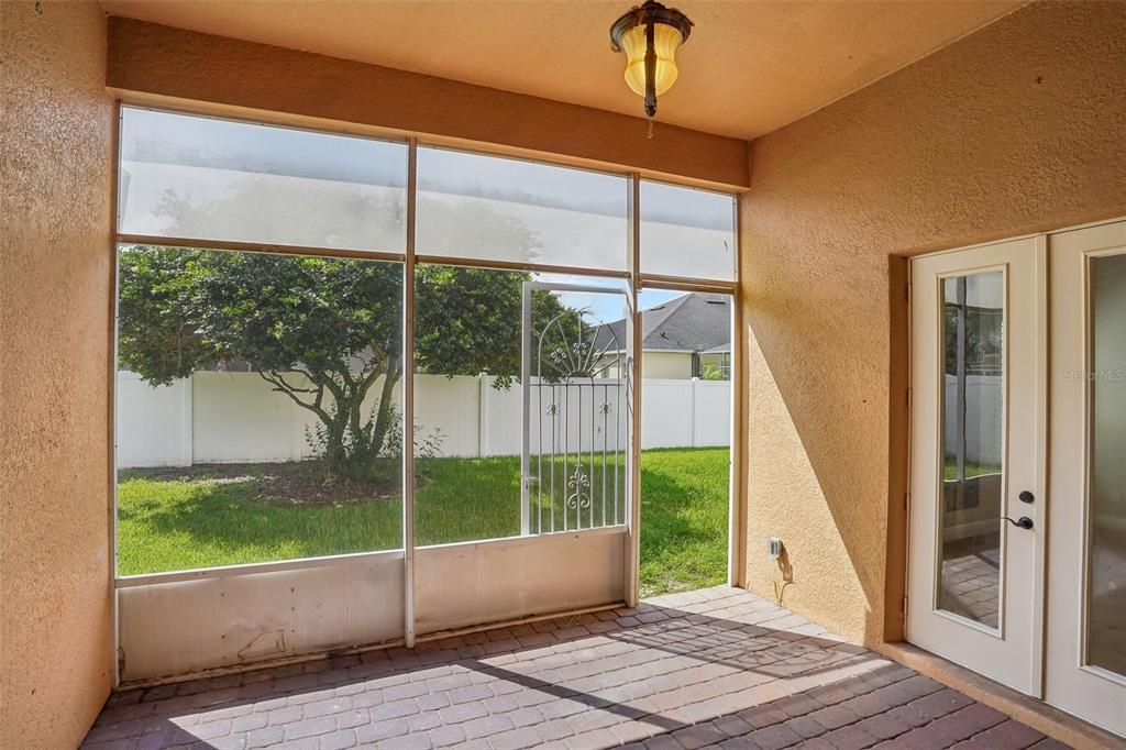 En Venta: $649,900 (4 camas, 3 baños, 2663 Pies cuadrados)