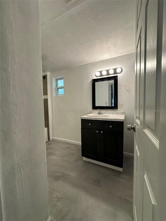 For Rent: $1,565 (3 beds, 1 baths, 1042 Square Feet)