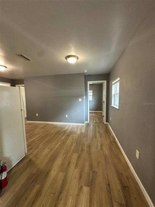 For Rent: $1,565 (3 beds, 1 baths, 1042 Square Feet)