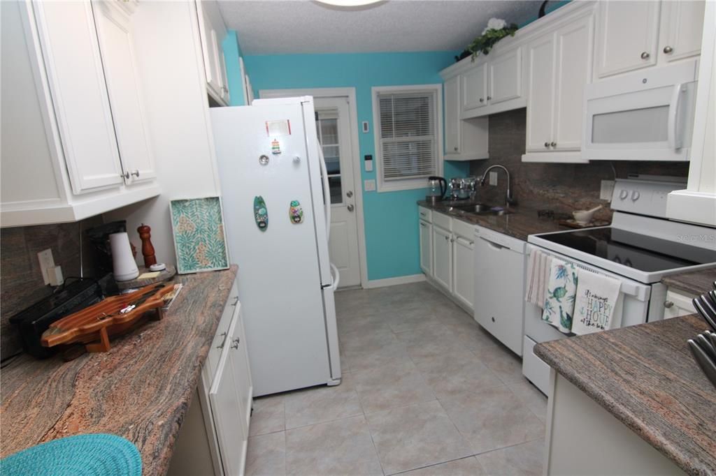 For Rent: $2,400 (2 beds, 2 baths, 1620 Square Feet)