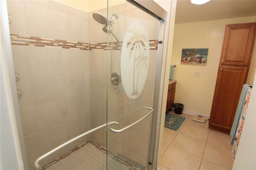 For Rent: $2,400 (2 beds, 2 baths, 1620 Square Feet)