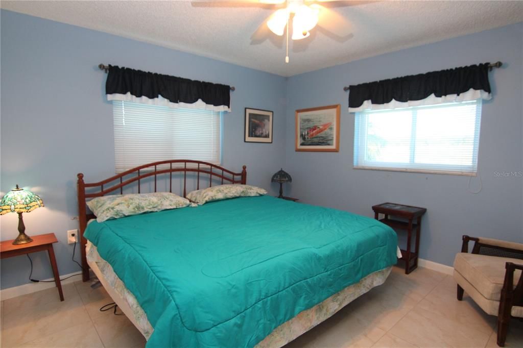 For Rent: $2,400 (2 beds, 2 baths, 1620 Square Feet)