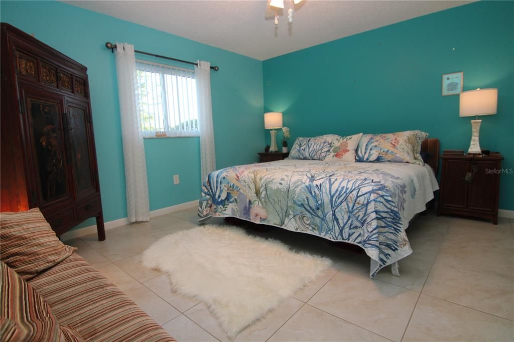 For Rent: $2,400 (2 beds, 2 baths, 1620 Square Feet)