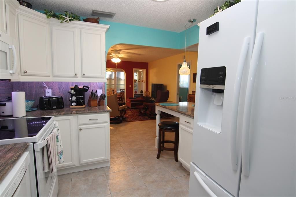 For Rent: $2,400 (2 beds, 2 baths, 1620 Square Feet)