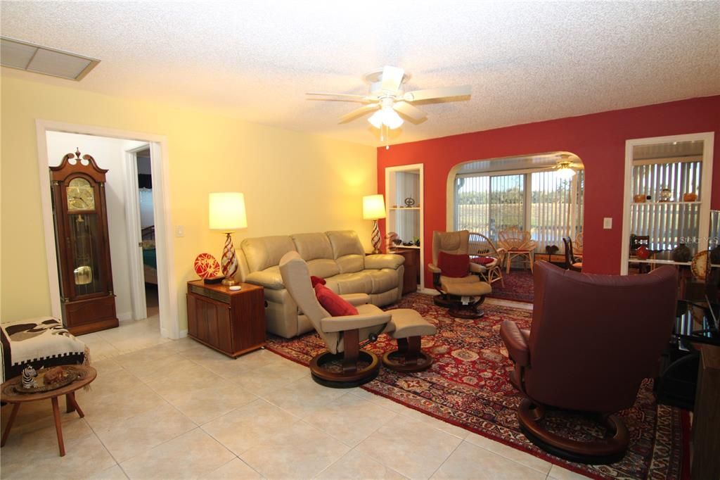 For Rent: $2,400 (2 beds, 2 baths, 1620 Square Feet)