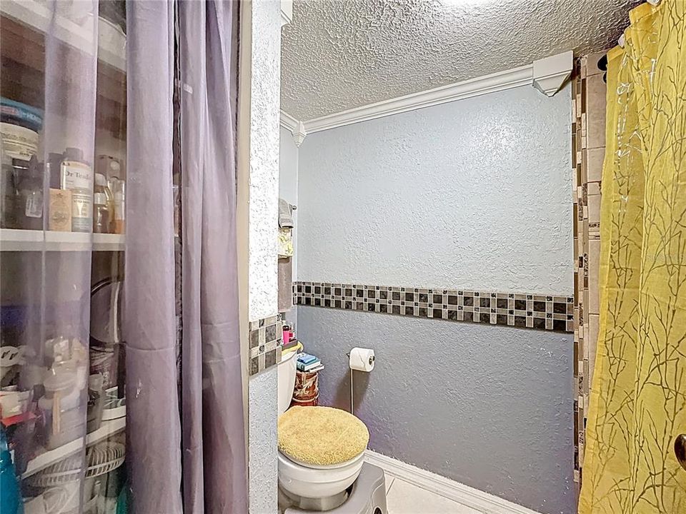 For Sale: $185,000 (2 beds, 1 baths, 1328 Square Feet)