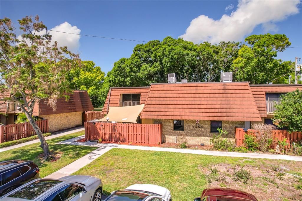 For Sale: $185,000 (2 beds, 1 baths, 1328 Square Feet)