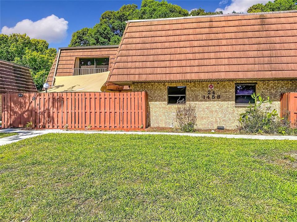 For Sale: $185,000 (2 beds, 1 baths, 1328 Square Feet)