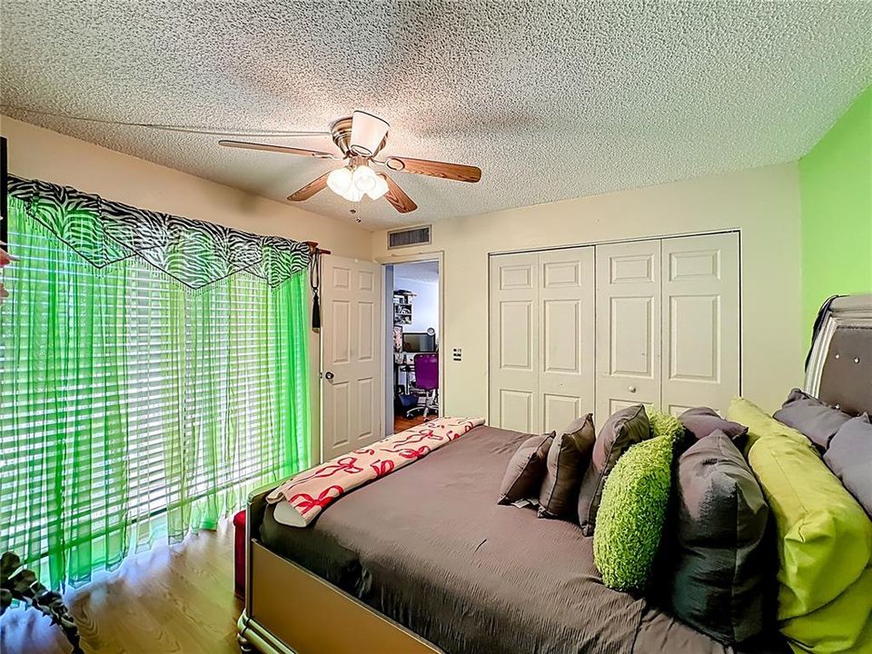 For Sale: $185,000 (2 beds, 1 baths, 1328 Square Feet)
